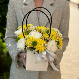 Яркая композиция