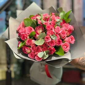 51 розовая роза