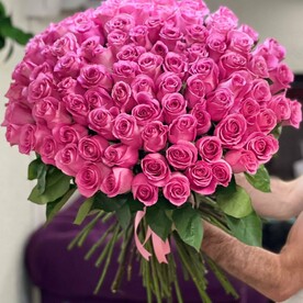 101 розовая роза