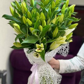 Букет из 15 лилий
