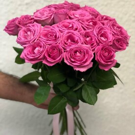Букет из 25 розовых роз
