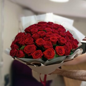 Букет из 51 красных роз