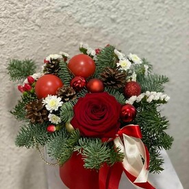 Новогодняя композиция в коробке