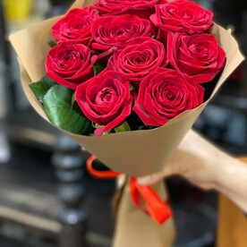 Букет "9 КРАСНЫХ РОЗ"