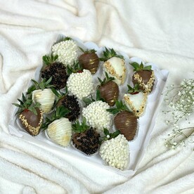 Дуэт Шоколадных Ягод