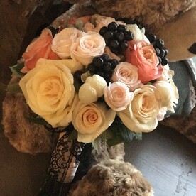 Скромная улыбка