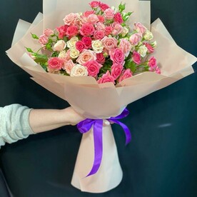 13 кустовых розочек