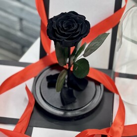 Черная «Мини» Роза в колбе в подарочной коробке- живет 5 лет. 22 см