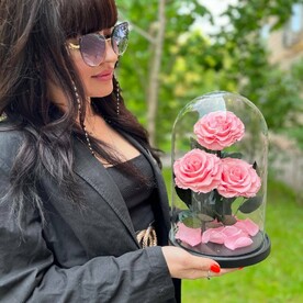 Трио «Люкс» нежно-розовые Розы в колбе в подарочной коробке /32 см