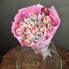 Букет из зефирных тюльпанов