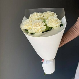 Букет из 5 белых французских роз Мондиаль 6048