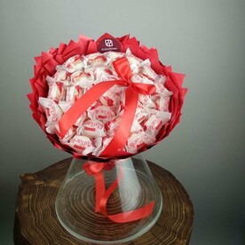 Сладкий букет из конфет Рафаэлло