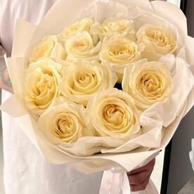 Моно букет из кремовых роз Candlelight (11 шт.)