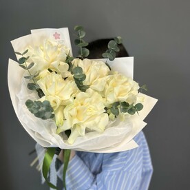 Букет с белыми французскими розами💗