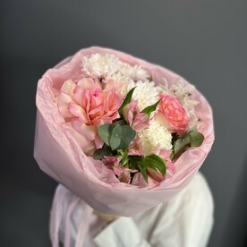 Нежный сборный букет