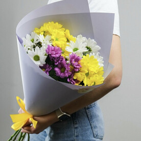 Букет из 5 кустовых хризантем микс