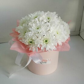 Композиция с кустовой хризантемой