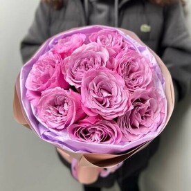 Розовые пионовидные розы QUEENS CROWN - 9 роз в воздушной упаковке