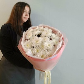 Букет пышных кустовых хризантем