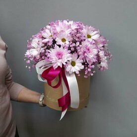 Цветочная композиция в коробке (розовая)