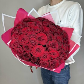 Букет из 51 красной розы