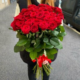 Букет из 15 высоких красных роз VIP
