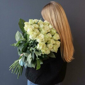 Букет из 25 белых роз Эквадор