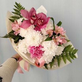 Составной букет с орхидей