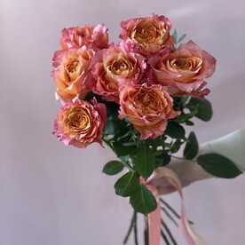 Пионовидные розы Фри спирит