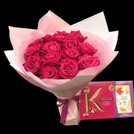 Букет 15 роз и конфеты Коркунов