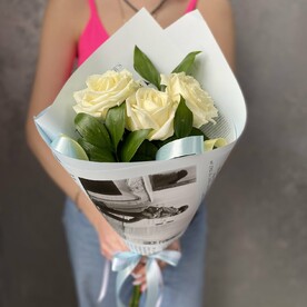 Букет из 3х роз.