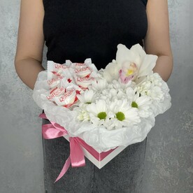 Цветы в коробке «сердце»