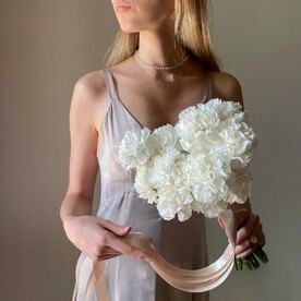 Свадебный букет с гвоздиками