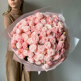 Большой букет из розовых пионовидных роз. Veresk 327