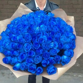 Букет из синих роз