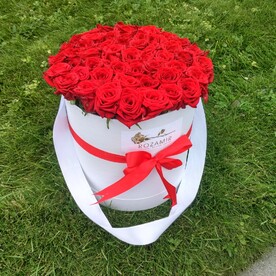 Красные розы, Флористическая губка, Шляпная коробка