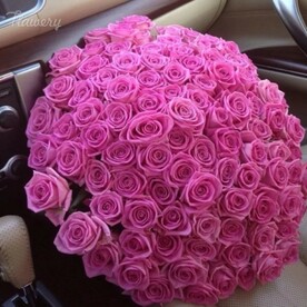 Букет из 101 розовых роз.