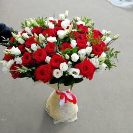 Роза, Лизиантус Эустома, Зелень, Упаковка