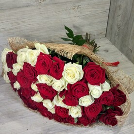 51 роза микс