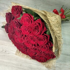 Букет из красных роз