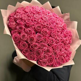 101 розовая роза