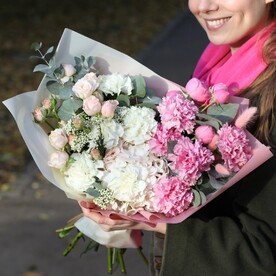 Симфония Флори. Букет с садовой пионовидной розой Бомбастик