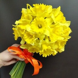 Букет 19 нарциссов