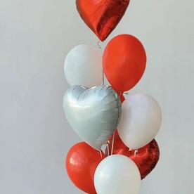 Шары белые с красным 9