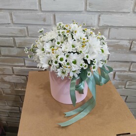 Микс из ромашек в коробке М