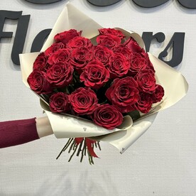 Букет из 25 шикарных роз