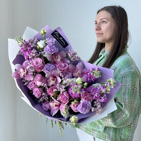 Стильный букет с сиреневой гамме