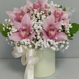 Цветы в коробке