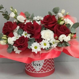 Цветы в коробке