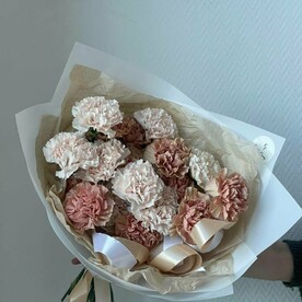 Букет из 17 диантусов «Капучино и сливки»